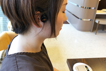 使用骨传导耳机进行耳部与大脑的康复训练